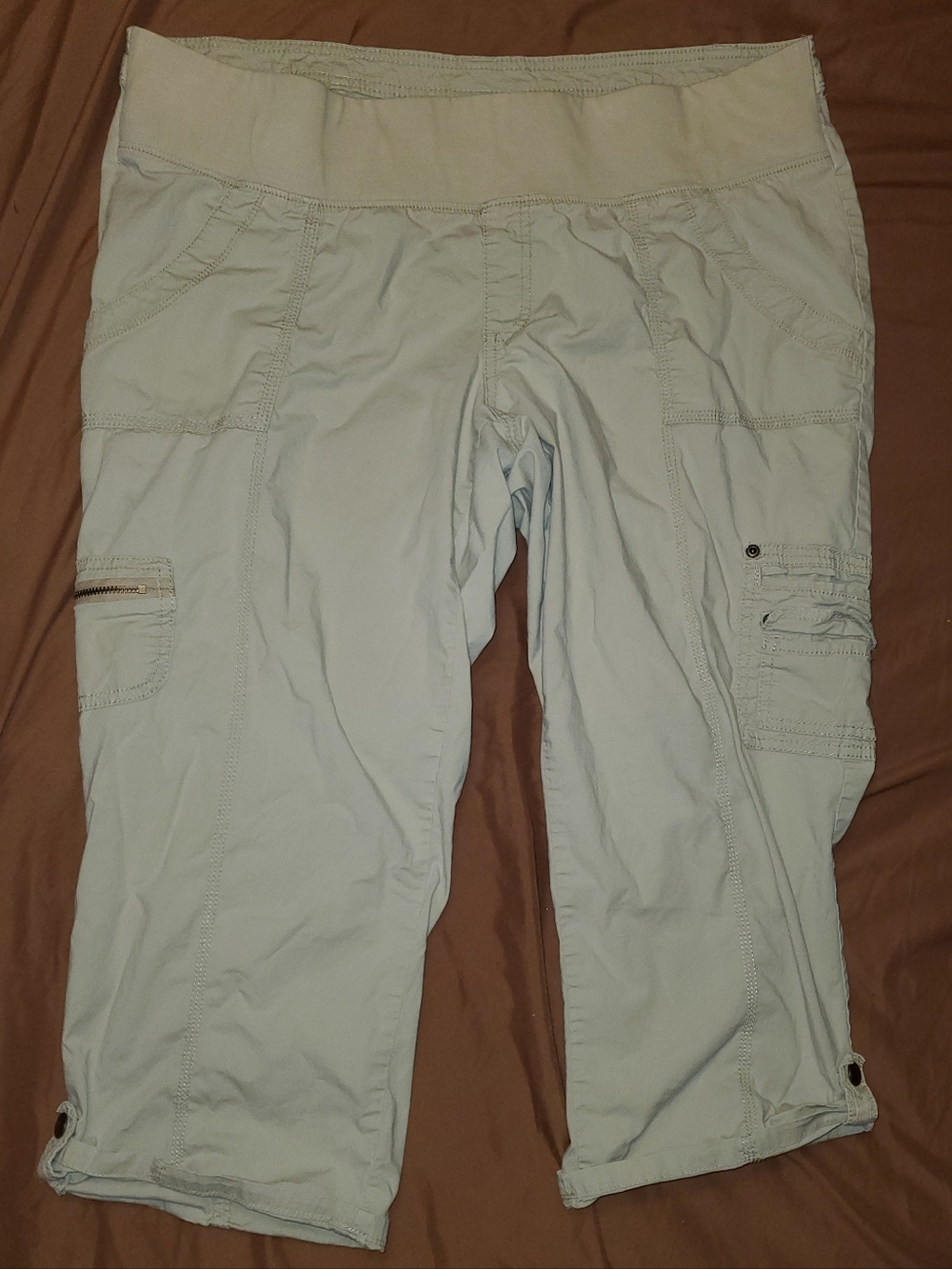 B2G1F Duo Maternity XL Khaki Cargo Capris